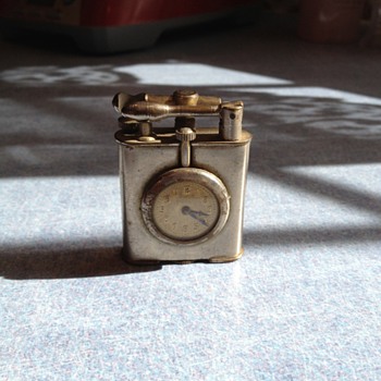 Cigarette lighter/watch - Tobacciana
