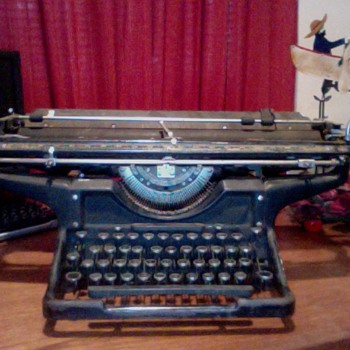 Unsolved Typewriter ! help !