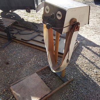Vintage fat shaker exercise machine