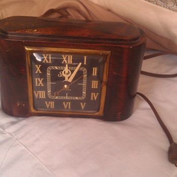 Vintage Sessions Mahogany Alarm Clock - Clocks