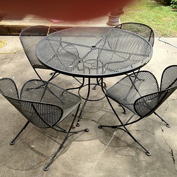 Cup Chairs & Table Wrought Iron Mid Century Danish Modern?
