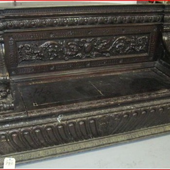 Kool carved bench - Furniture