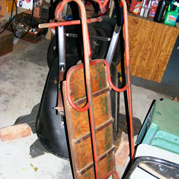 NEED HELP! 100+ YR OLD SNOW BOBSLED W/ STEEL TUBE RUNNERS, VERY OLD! - Outdoor Sports