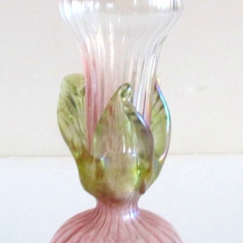 KRALIK BLOOM VASE: AN ADDITION TO MY GLASS GLARDEN - Art Glass