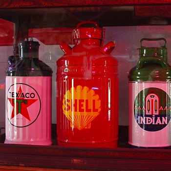 Five Gallon Texaco Oil Can...Ten Gallon Shell Oil Can...Five Gallon Indian Oil Can - Petroliana