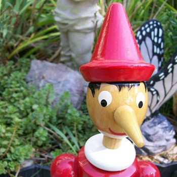 Disney's Pinocchio made in Italy, Milano, Giocattoli Brevettati 16" Tall