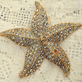 Vintage Signed Coro Starfish Brooch - Costume Jewelry