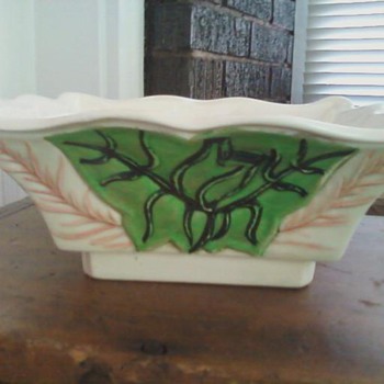 Square white bowl w/ green decoration - Art Pottery