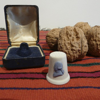 WEDGWOOD JASPER THIMBLE