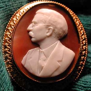 Cased cameo of past Governor of Vermont - Victorian Era