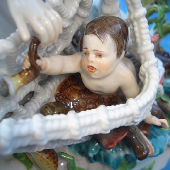 last aquisition today: Meissen Diorama netting a Triton - Figurines
