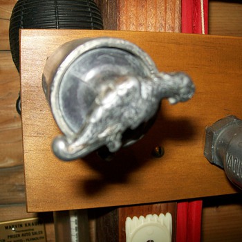 Gargoyle barrel valves - Petroliana
