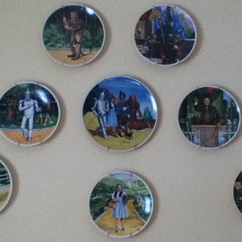 Eight-Piece "Wizard of Oz" Plate Collection - Movies