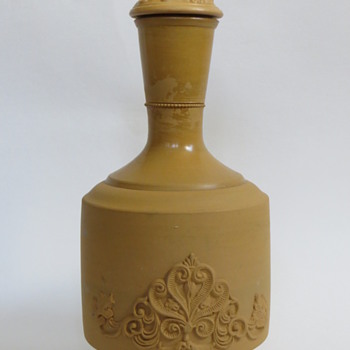 Antique Pottery Bottle, Schutz-Marke? 3 Male Portraits on stopper - Pottery