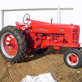 Boyceville FFA Farmall 300