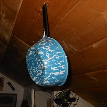 Small Sauce Pan or Large Ladle Graniteware Pan - Kitchen