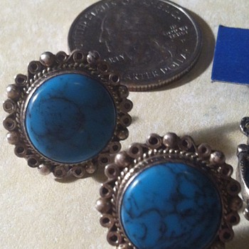  Silver & Turquoise Screwback earrings