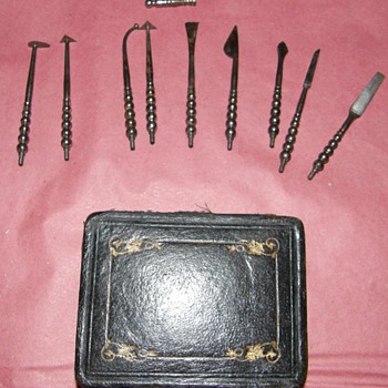 1700's Dentistery set ,iron tools in maroquin case