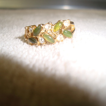 Jade ring - Costume Jewelry