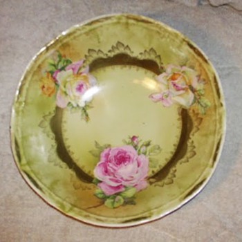 old bowl - China and Dinnerware