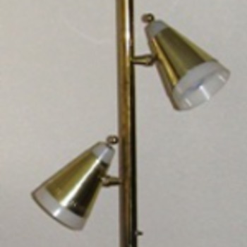 Tension Lamp from the Eames with the Atomic Look