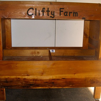 Clifty Farms Ham Stand
