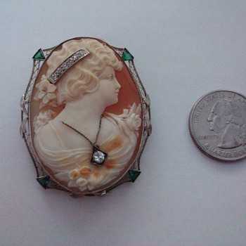 vintage cameo brooch  - Fine Jewelry
