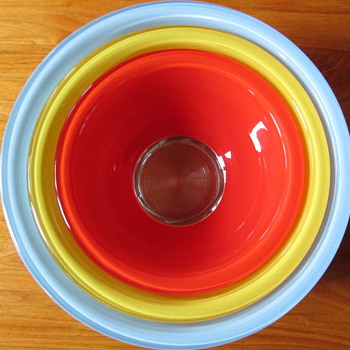 Pyrex Nesting Bowls - Kitchen