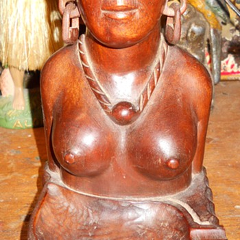 Old hand carved wood ashtray - Folk Art