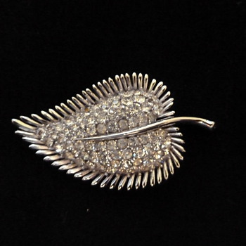Trifari Pave Leaf
