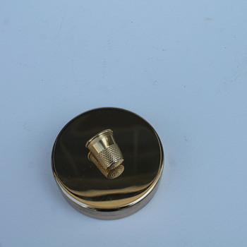 NAPIER GOLD THIMBLE TOPPED BOX - Sewing