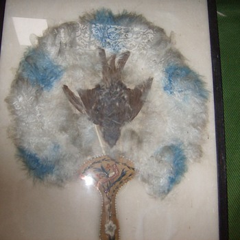 fan,or possible hair ornament? - Accessories