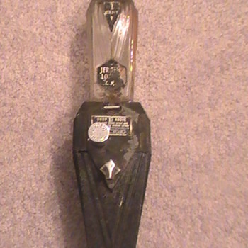 Jergens Lotion Dispenser - Coin Operated