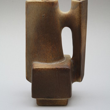 Loré, Beesel, the Netherlands. Designed by Matt Camps 1970s. Marked B111-2 - Pottery