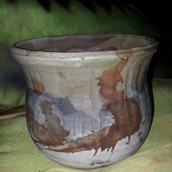 POTTERY POTTING POT "Need your Help With Signature" - Art Pottery
