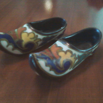 Dutch shoes - Art Pottery