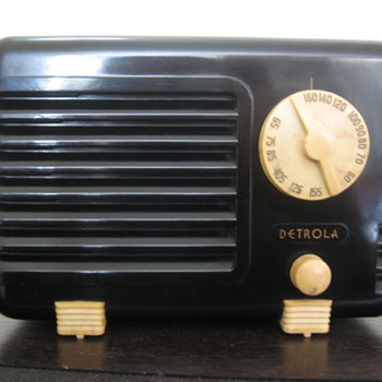 Detrola Tube Radio Pee Wee Midget Model 197 from 1938