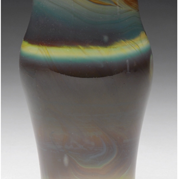 QUEZAL ART GLASS VASE, circa 1917 - Art Glass