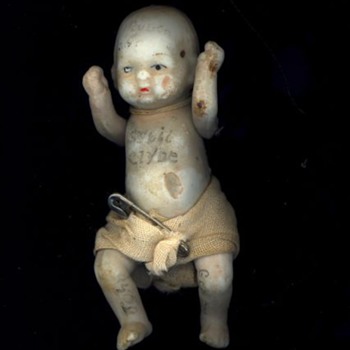 3 1/2 in baby bisque pin arms legs w diaper