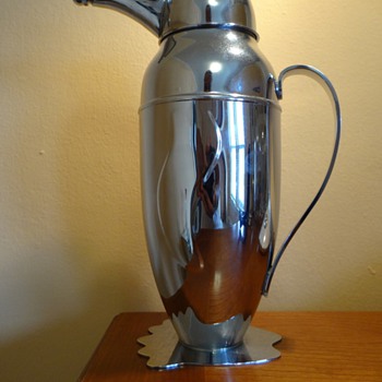 ESTATE /ART DECO/VINTAGE PENGUIN COCKTAIL SHAKER ,UNKNOWN  YEAR OR MAKER ,SILVER PLATED - Kitchen