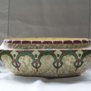 Anyone have any info on this piece? - Art Pottery