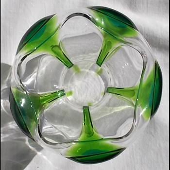 Harrach or Stuart?? or Schliersee / Steigerwald peacock - cairngorm bowls - Art Glass