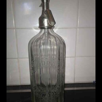 Woodroofe glass bottle syphon - Bottles