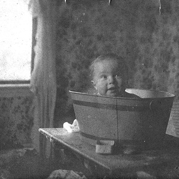 Child in tub from 1903