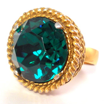 Victorian Adjust Ring with LARGE Green Stone - Costume Jewelry