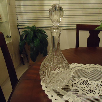 CUT GLASS WINE DECANTER WITH 6 CUT GLASSES.....