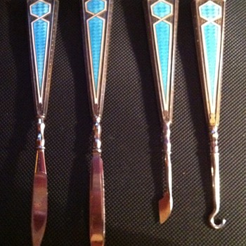 Enamel Manicure Set