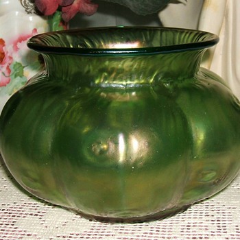 Loetz Creta Rusticana vase