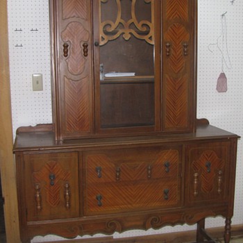 help me identify my hutch!!