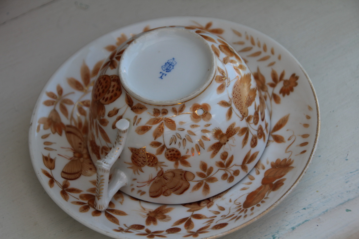 identify porcelain hand painted mark? Herend ..Hungarian ? Collectors